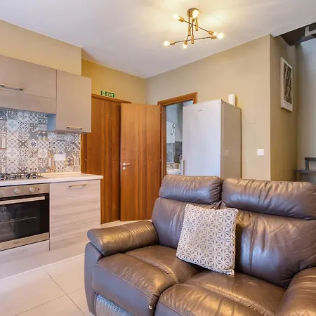 Msida Duplex Penthouse With Rooftop Terrace Апартаменты Msierah
