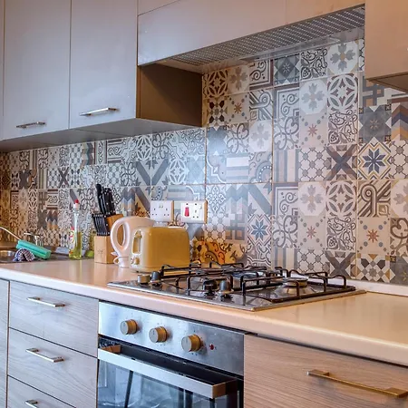 Апартаменты Msida Duplex Penthouse With Rooftop Terrace Msierah